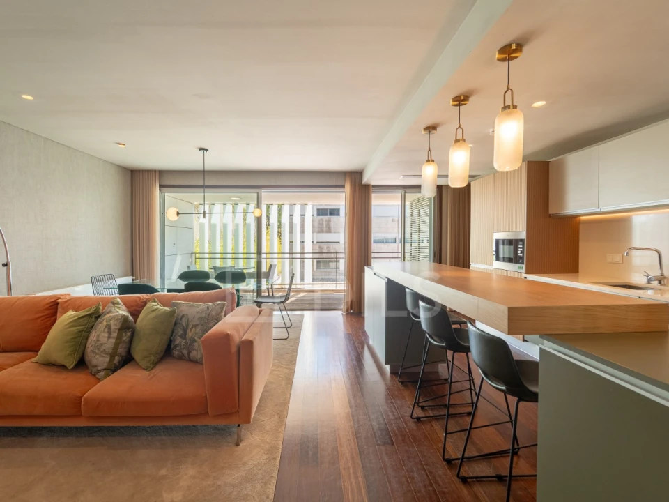 Apartamento T2 para Arrendamento em Lordelo do Ouro e Massarelos Foto 11