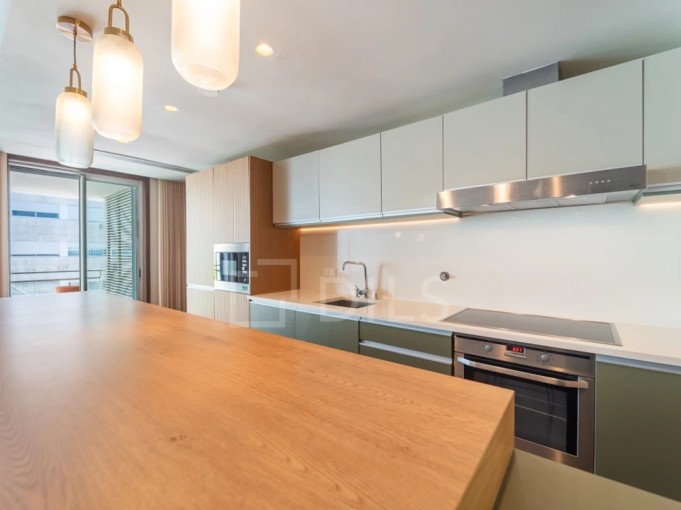 Apartamento T2 para Arrendamento em Lordelo do Ouro e Massarelos Foto 13