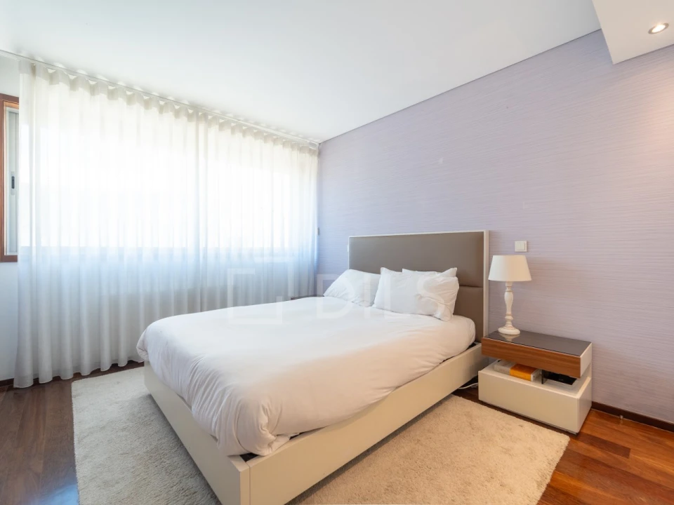 Apartamento T2 para Arrendamento em Lordelo do Ouro e Massarelos Foto 29