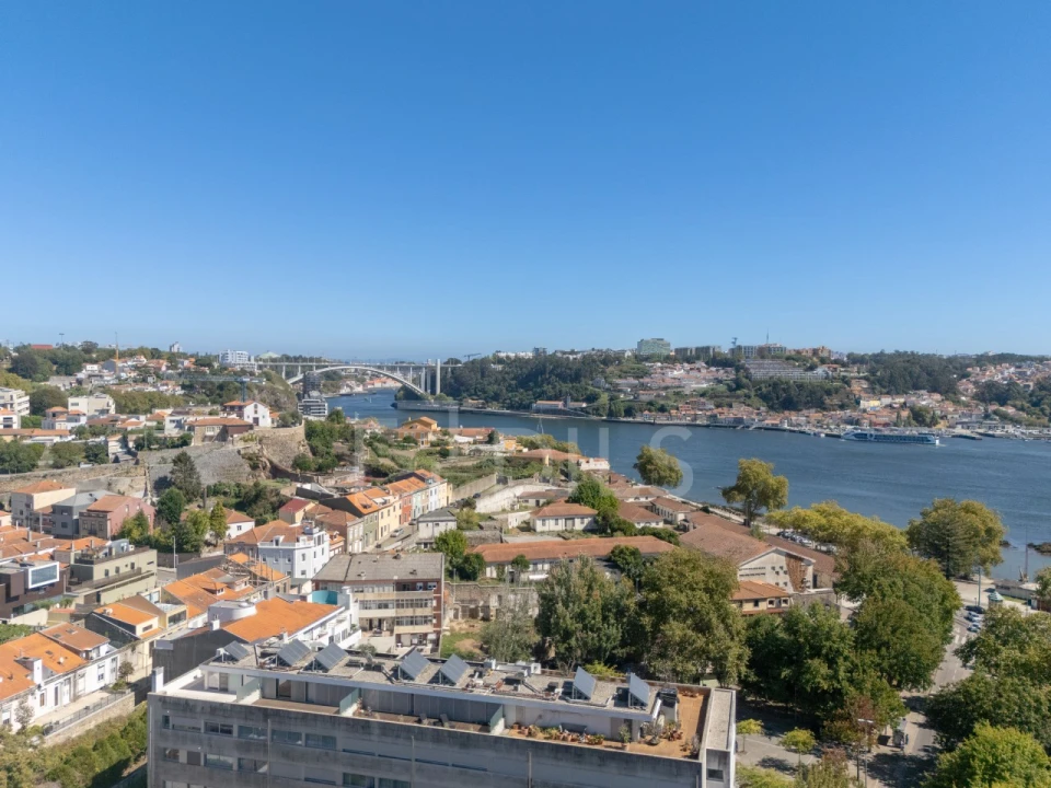 Apartamento T2 para Arrendamento em Lordelo do Ouro e Massarelos Foto 33