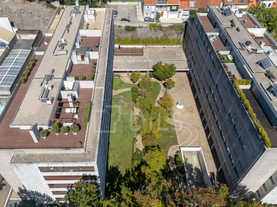 Apartamento T2 para Arrendamento em Lordelo do Ouro e Massarelos Foto 34