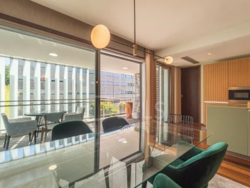 Apartamento T2 para Arrendamento em Lordelo do Ouro e Massarelos