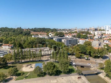 Apartamento T2 para Arrendamento em Lordelo do Ouro e Massarelos