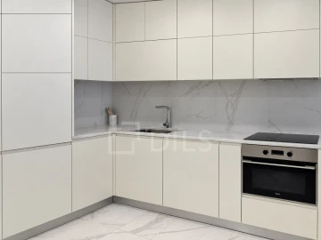 Apartamento T1 para Venda em Campolide