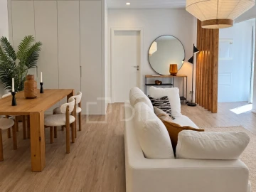 Apartamento T1 para Venda em Campolide