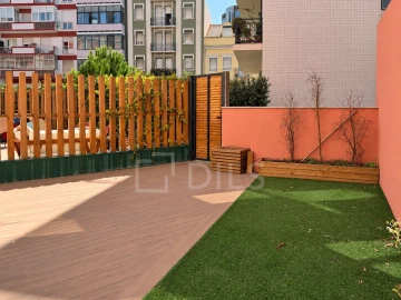 Apartamento T1 para Venda em Campolide