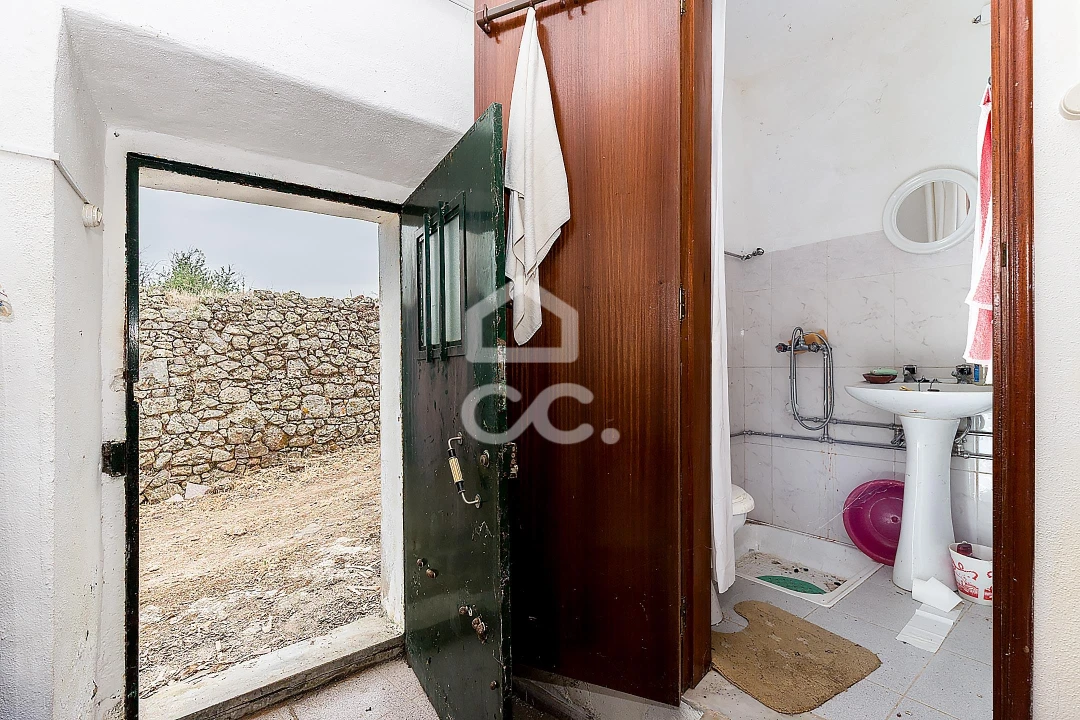 Moradia T2 para Venda em Arez e Amieira do Tejo Foto 15