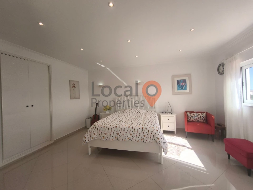 Moradia T4 para Venda em Lagos (São Sebastião e Santa Maria) Foto 19