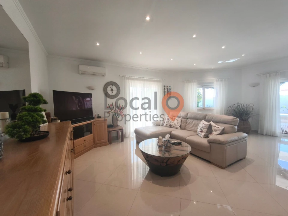 Moradia T4 para Venda em Lagos (São Sebastião e Santa Maria) Foto 4