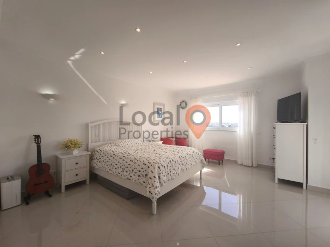 Moradia T4 para Venda em Lagos (São Sebastião e Santa Maria) Foto 16