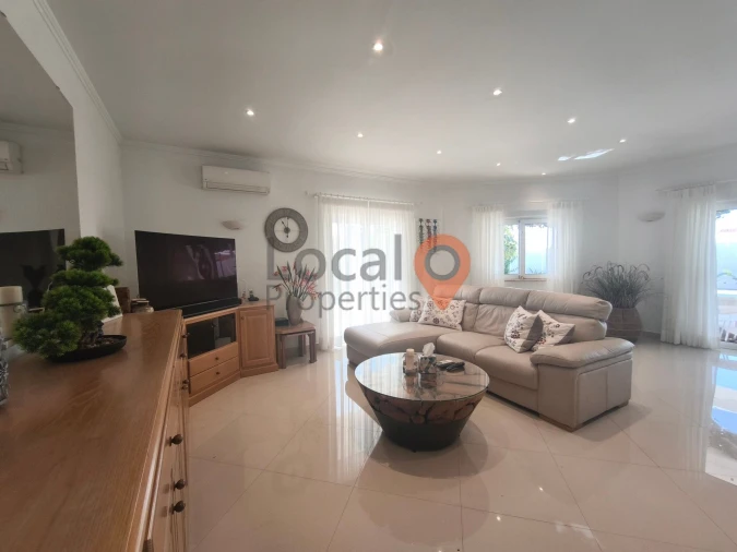 Moradia T4 para Venda em Lagos (São Sebastião e Santa Maria) Foto 4
