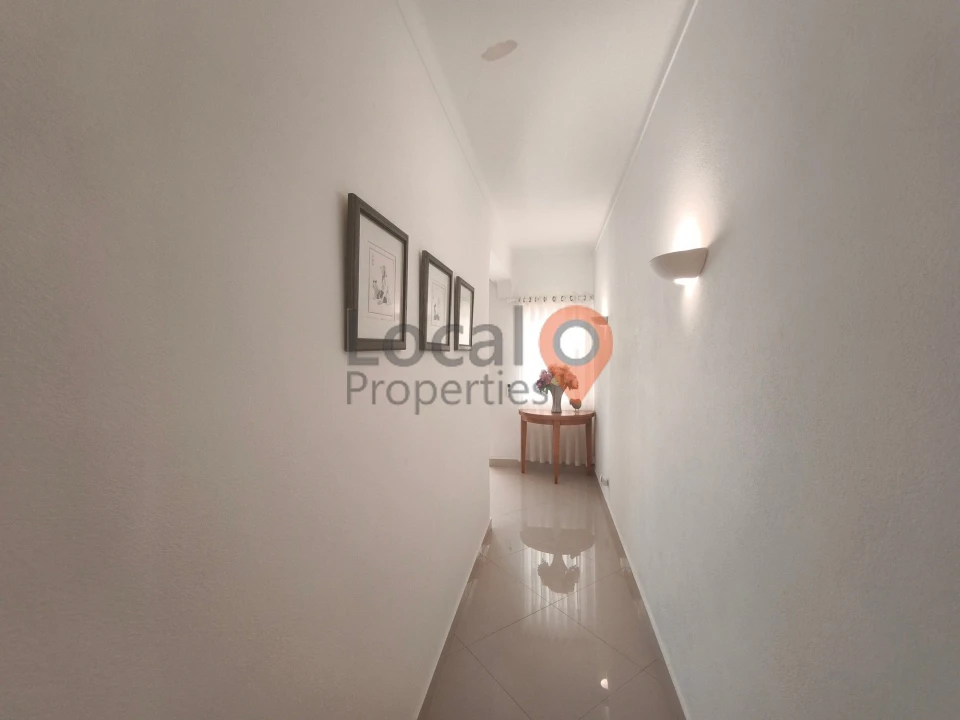 Moradia T4 para Venda em Lagos (São Sebastião e Santa Maria) Foto 27