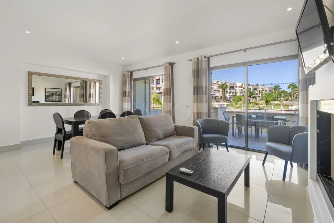 Apartamento T2 para Venda em Quarteira Foto 11