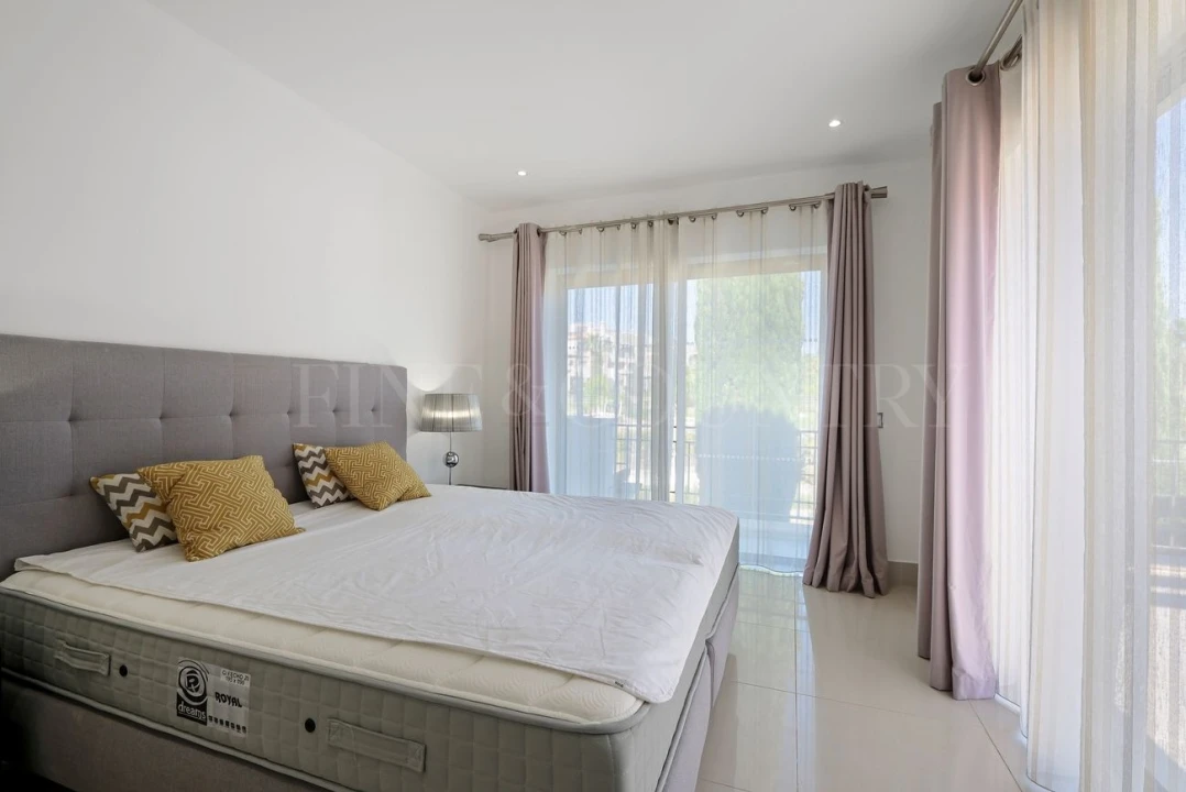 Apartamento T2 para Venda em Quarteira Foto 20