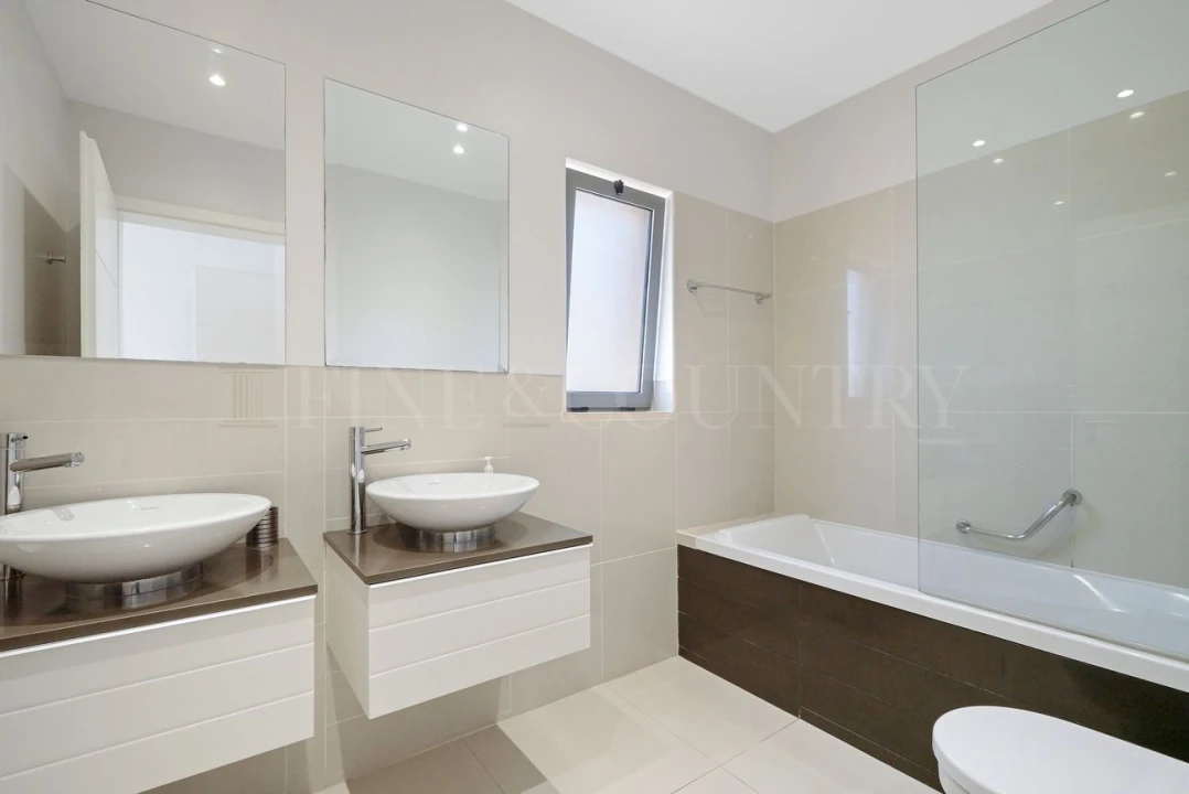 Apartamento T2 para Venda em Quarteira Foto 19