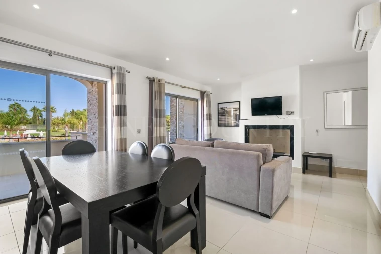 Apartamento T2 para Venda em Quarteira Foto 14
