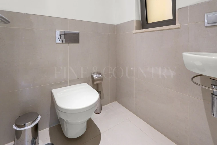 Apartamento T2 para Venda em Quarteira Foto 16