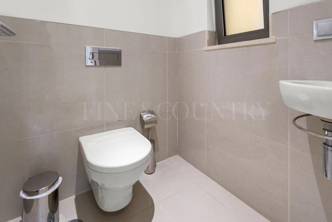 Apartamento T2 para Venda em Quarteira Foto 16