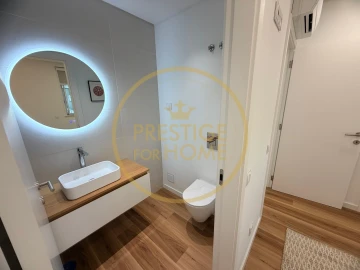Apartamento T2 para Arrendamento em Loule (São Clemente)