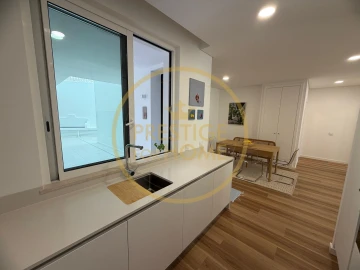 Apartamento T2 para Arrendamento em Loule (São Clemente)