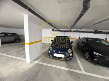 Apartamento T2 para Arrendamento em Loule (São Clemente)