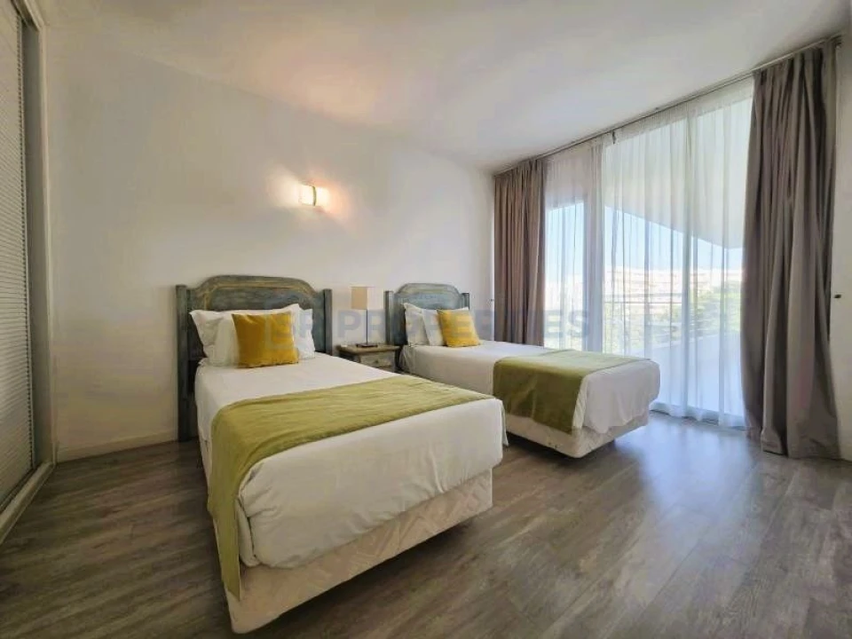 Apartamento T2 para Venda em Quarteira Foto 23