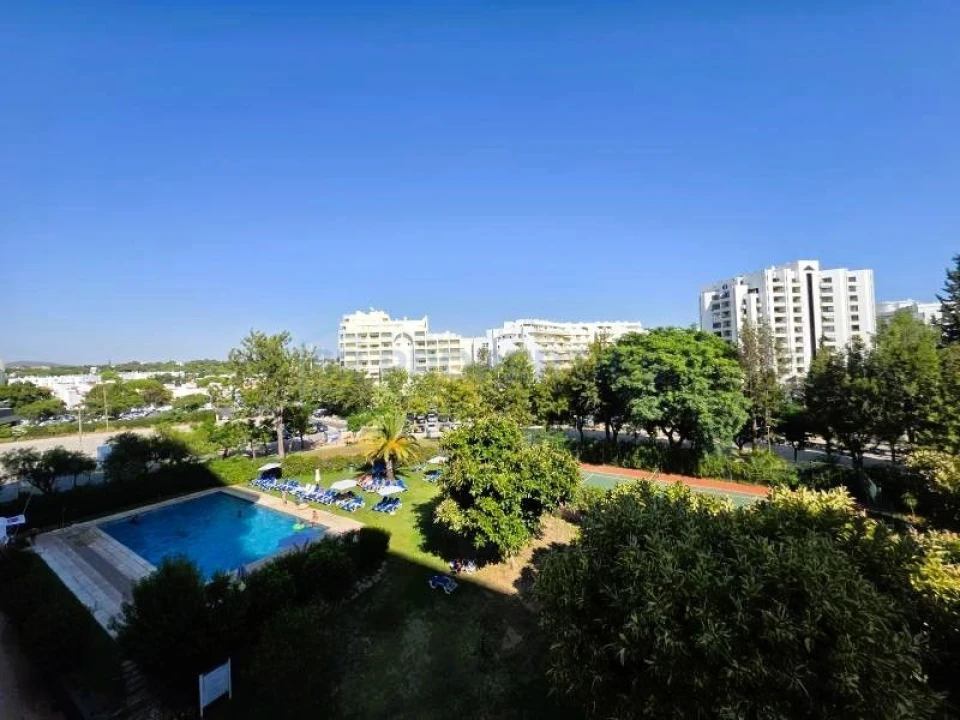 Apartamento T2 para Venda em Quarteira Foto 10