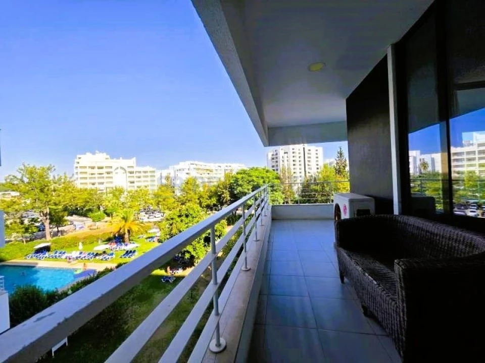 Apartamento T2 para Venda em Quarteira Foto 1
