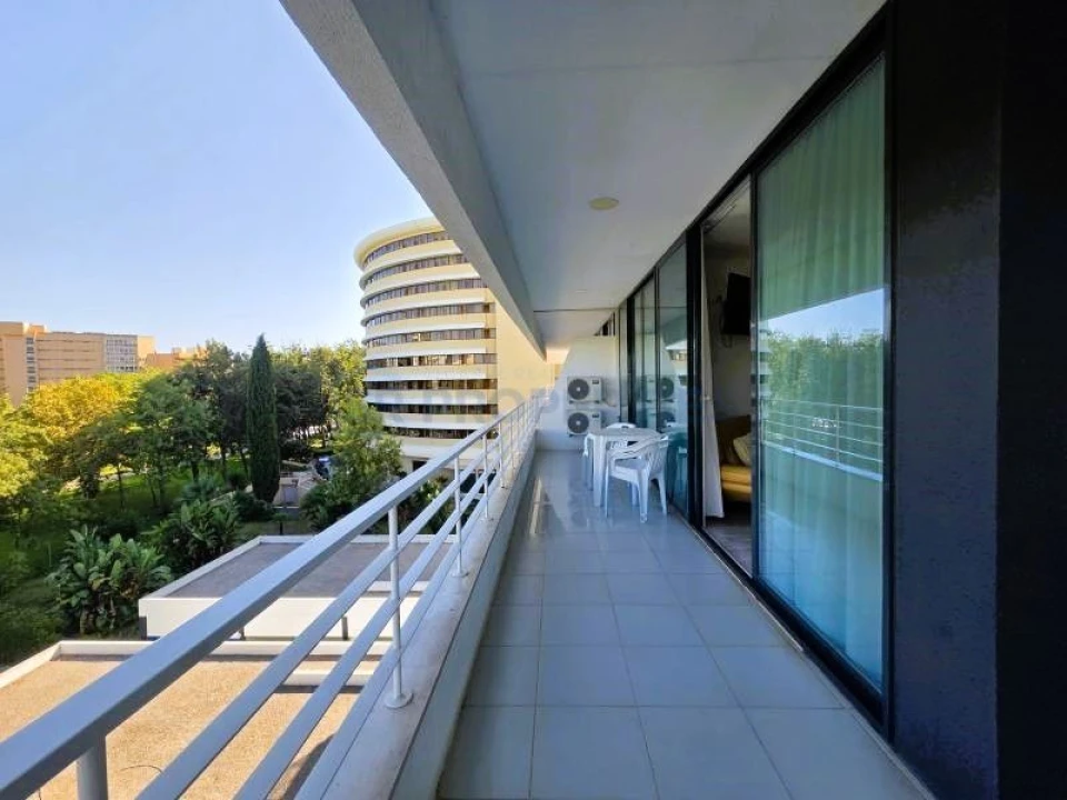 Apartamento T2 para Venda em Quarteira Foto 2