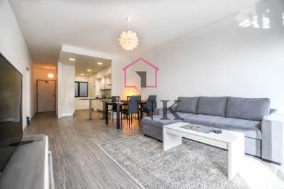 Apartamento T2 para Arrendamento em Funchal (Santa Maria Maior)