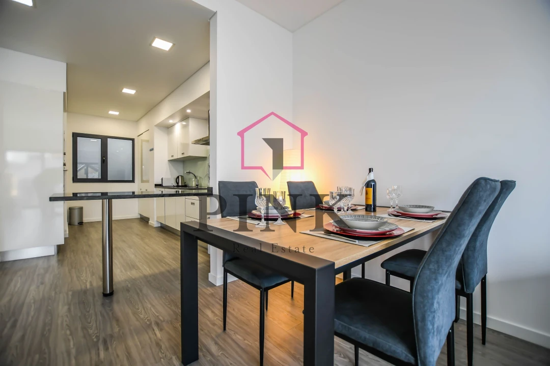 Apartamento T2 para Arrendamento em Funchal (Santa Maria Maior) Foto 4