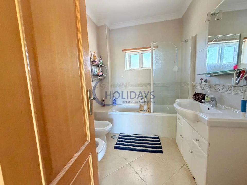 Apartamento T2 para Venda em Quarteira Foto 10