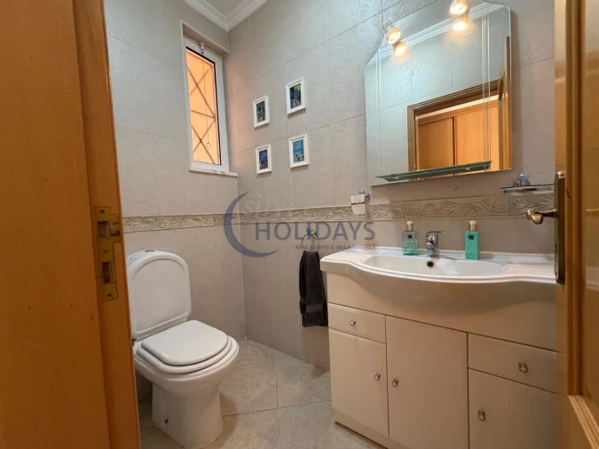 Apartamento T2 para Venda em Quarteira Foto 12
