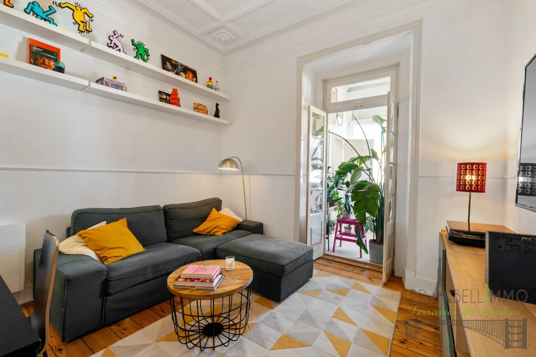 Apartamento T2 para Venda em Campolide Foto 2
