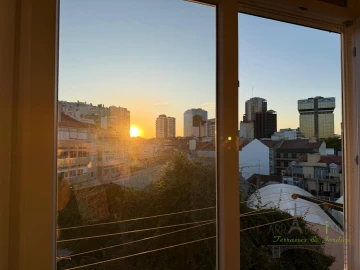 Apartamento T2 para Venda em Campolide