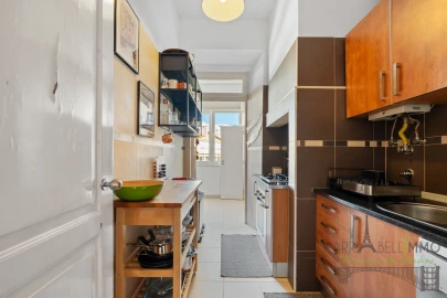 Apartamento T2 para Venda em Campolide