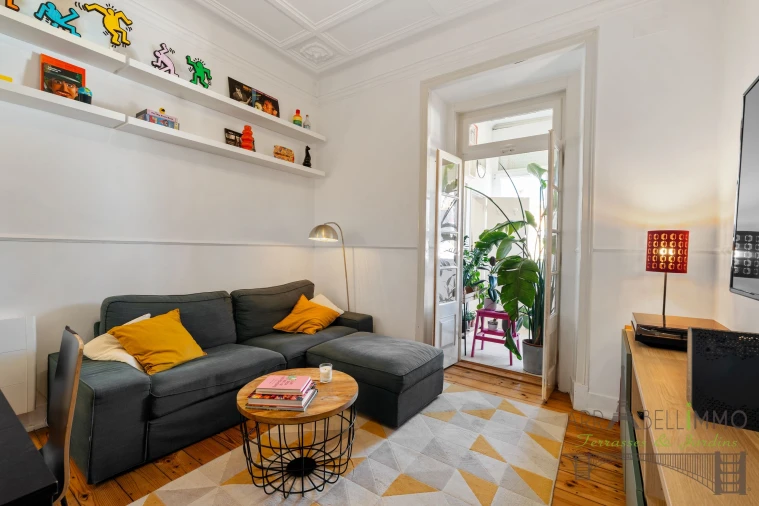 Apartamento T2 para Venda em Campolide Foto 2