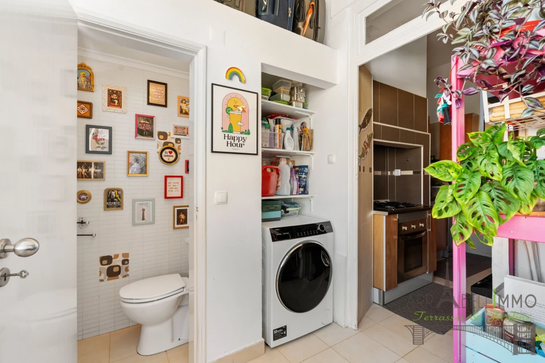 Apartamento T2 para Venda em Campolide Foto 13