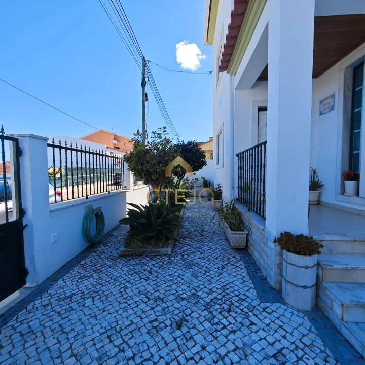 Moradia T3 para Venda em Santa Iria de Azoia, São João da Talha e Bobadela Foto 6