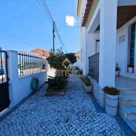 Moradia T3 para Venda em Santa Iria de Azoia, São João da Talha e Bobadela