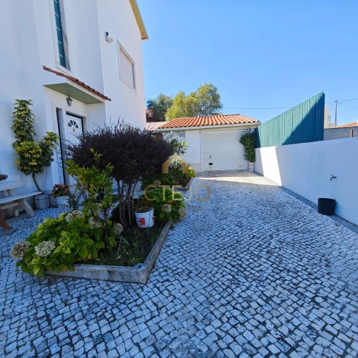 Moradia T3 para Venda em Santa Iria de Azoia, São João da Talha e Bobadela Foto 3