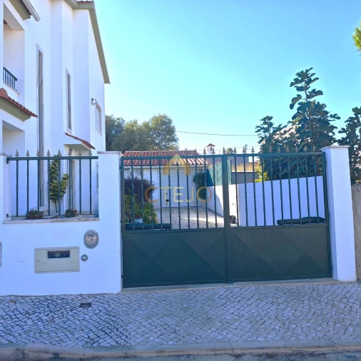 Moradia T3 para Venda em Santa Iria de Azoia, São João da Talha e Bobadela Foto 25