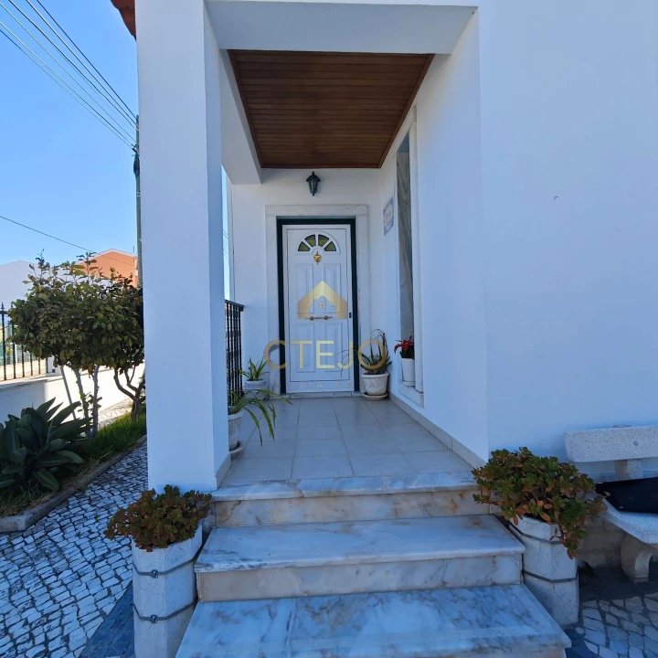 Moradia T3 para Venda em Santa Iria de Azoia, São João da Talha e Bobadela Foto 8