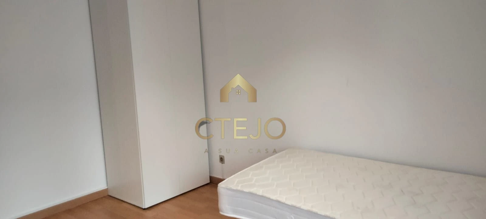 Apartamento T3 para Arrendamento em Santa Iria de Azoia, São João da Talha e Bobadela Foto 12