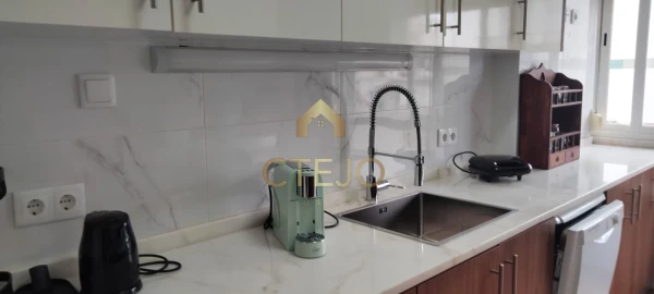 Apartamento T3 para Arrendamento em Santa Iria de Azoia, São João da Talha e Bobadela