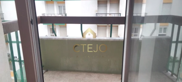 Apartamento T3 para Arrendamento em Santa Iria de Azoia, São João da Talha e Bobadela