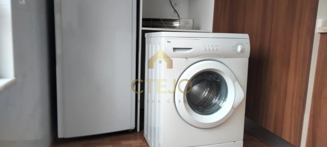Apartamento T3 para Arrendamento em Santa Iria de Azoia, São João da Talha e Bobadela Foto 5