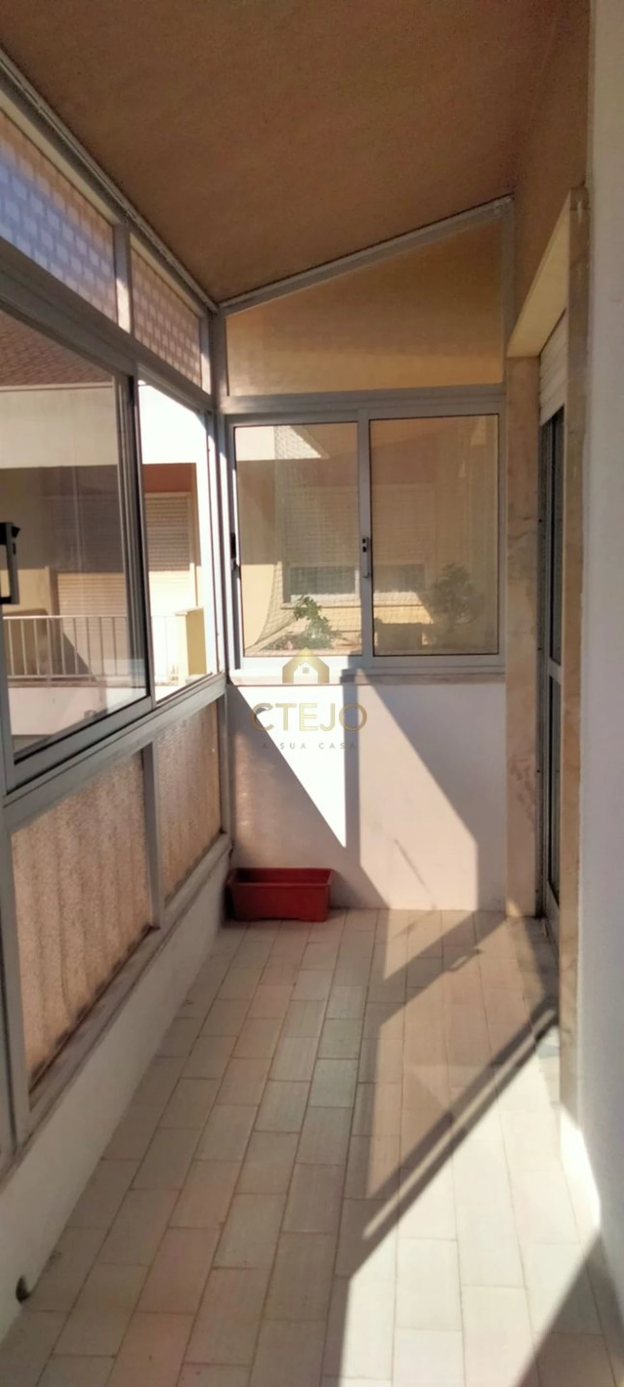 Apartamento T2 para Arrendamento em Santa Iria de Azoia, São João da Talha e Bobadela Foto 11