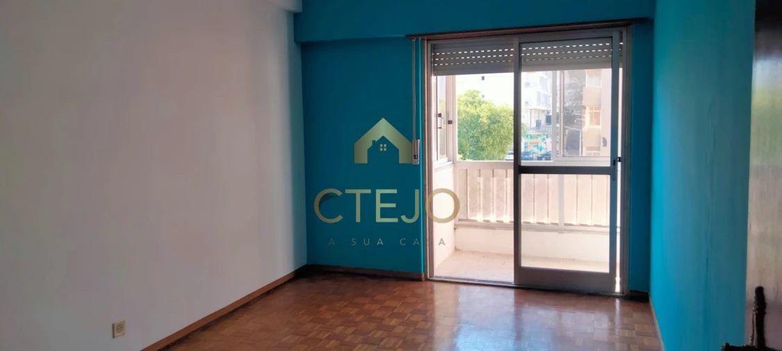 Apartamento T2 para Arrendamento em Santa Iria de Azoia, São João da Talha e Bobadela Foto 8