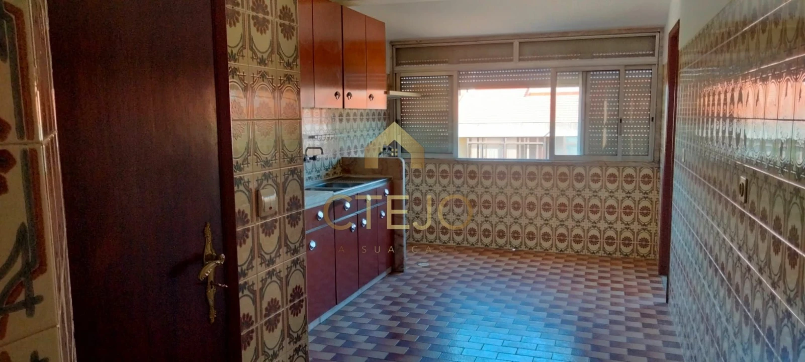 Apartamento T2 para Arrendamento em Santa Iria de Azoia, São João da Talha e Bobadela Foto 2